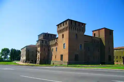 Mantova: Tour a piedi dei monumenti e dei punti salienti della città