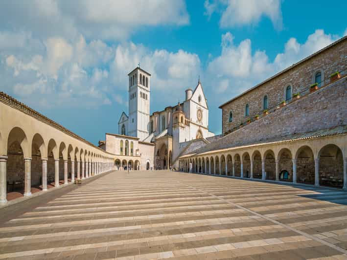 assisi tour guide