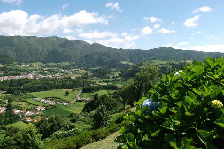 Da Ponta Delgada: gita guidata di un giorno in 4x4 sul lago di Furnas