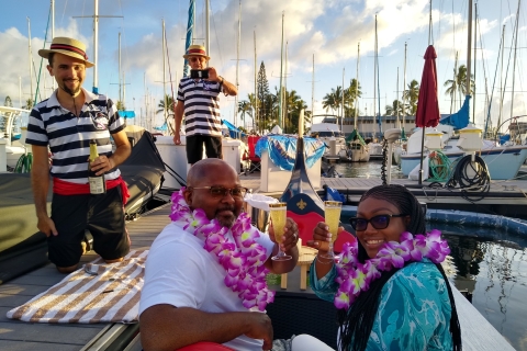 Oahu: Crucero de lujo en góndola con bebidas y pastasCrucero privado en góndola (no compartido) de día