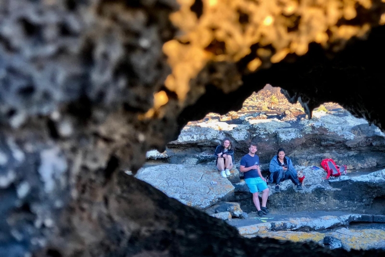 Lanzarote: visite guidée en voiture d'une perspective différenteLanzarote sous un angle différent