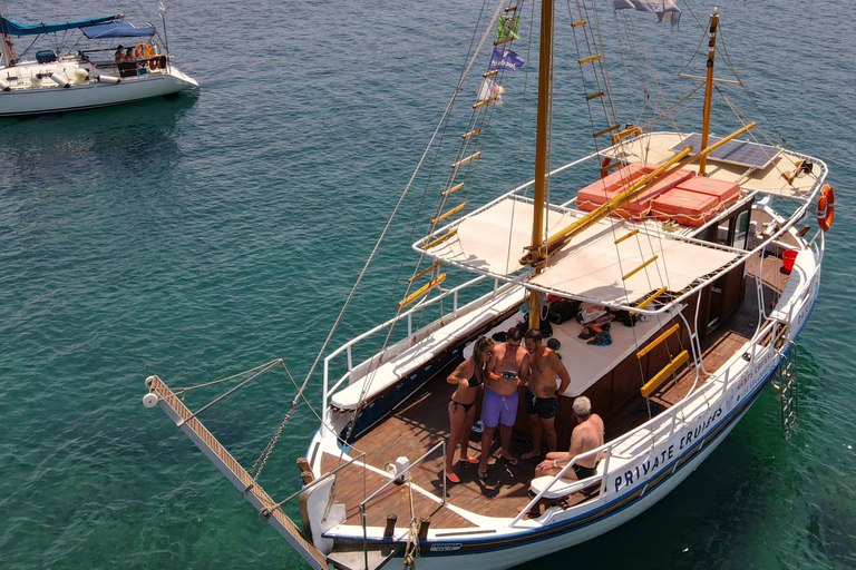 From Chania: Private Cruise to Agioi Theodoroi & Lazaretta