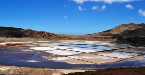 Sal: Pedra de Lume Salt Lake Wellness & Heritage Experience