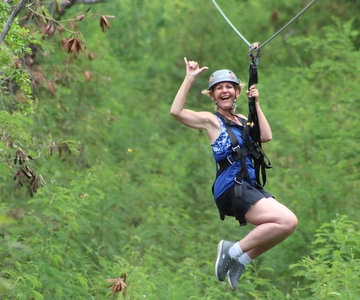 Oahu: Coral Crater Zipline Tour