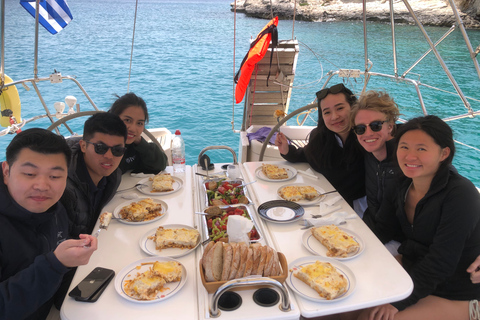 La Canée : Excursion d'une journée en voilier privé avec repas et boissons