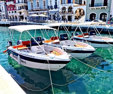 Agios Nikolaos: Motorboat or Speedboat Rental
