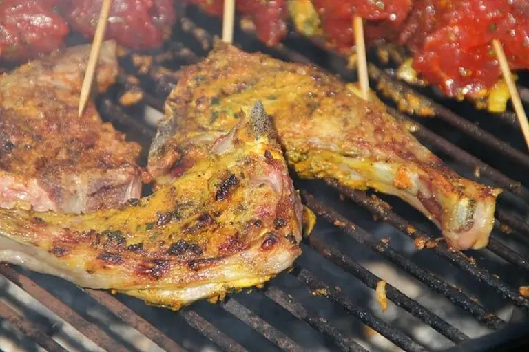 Passeio de camelo ao pôr do sol, incluindo churrasco, jantar e traslados do hotelPartida de Agadir