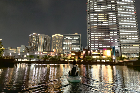 Tokyo: Nighttime SUP Cruise with Guide and Photos