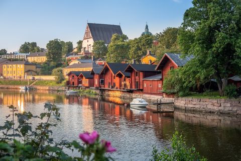 Helsinki: City and Porvoo Guided Day Shore Excursion