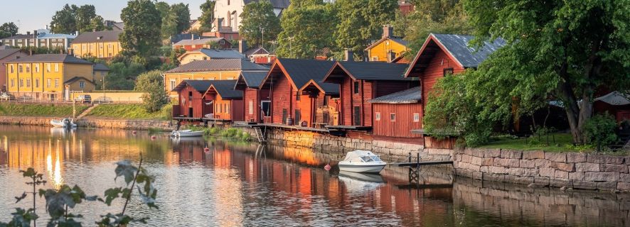 Helsinki: City and Porvoo Guided Day Shore Excursion
