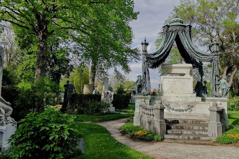 Viena: recorrido privado a pie por el cementerio central y la iglesia