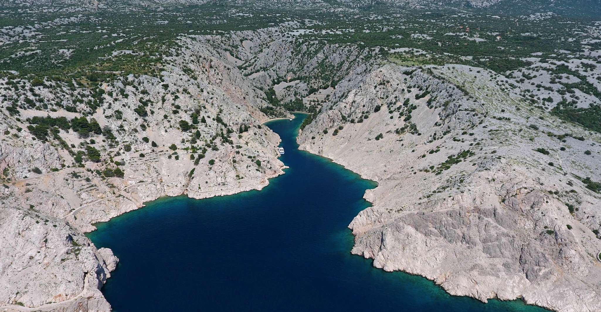Baška, Rab Island et Zavratnica Fjord Boat Tour avec déjeuner - Hizvo