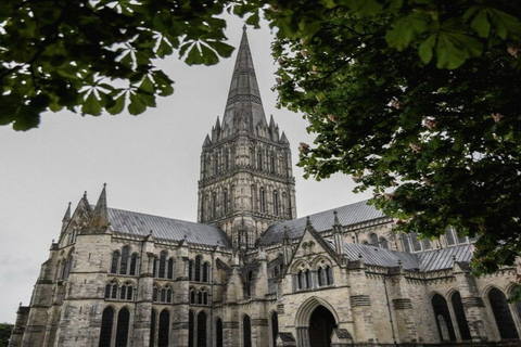 London: Stonehenge, Bath, and Salisbury Private Tour