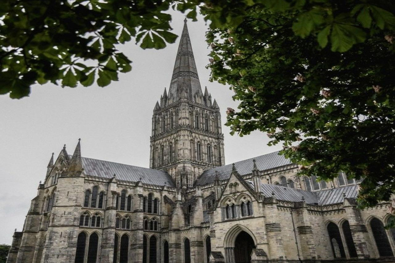 London: Stonehenge, Bath, and Salisbury Private Tour