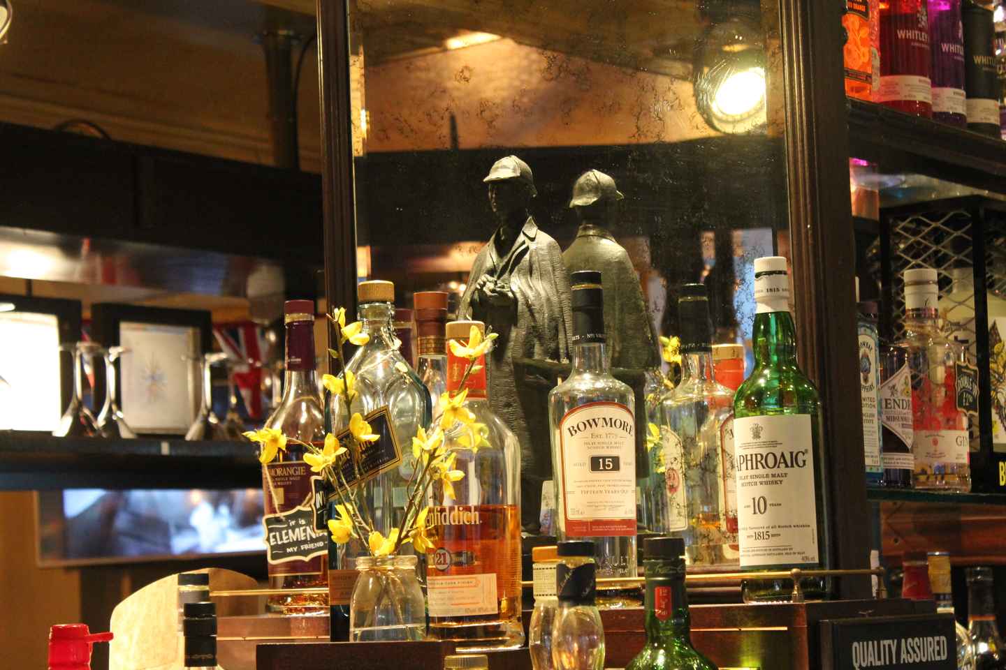 London: Private Pub Tour - 3 Hour Private Pub Tour of London