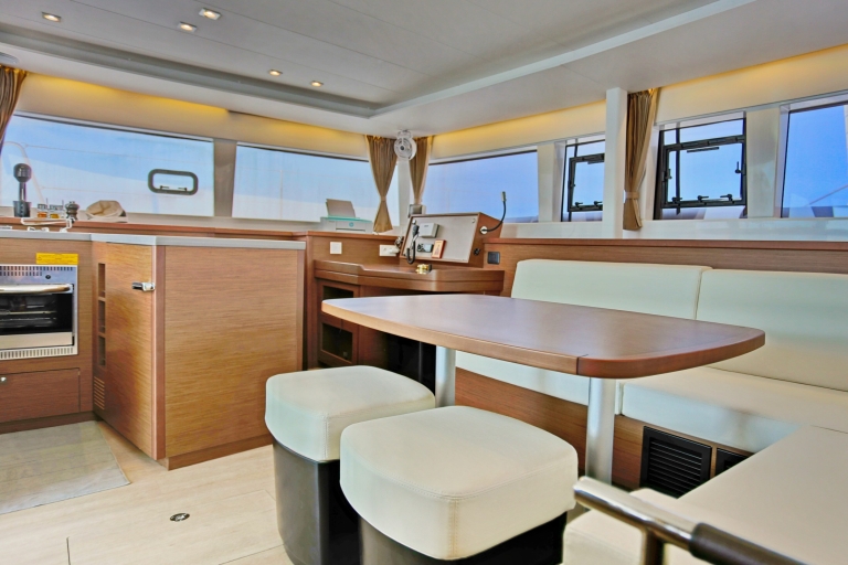 Santorini: Caldera Catamaran Cruise with Meal and Drinks Morning Cruise