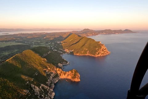 Vatos : vol en paramoteur au-dessus de la côte ouest de Corfou