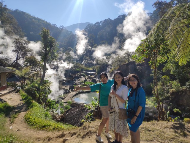 Visit From Bandung Private Trek to Rengganis Ciwidey in Dago, Bandung