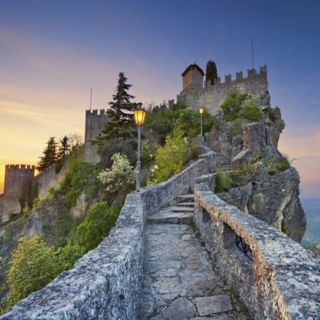 San Marino: kävelykierros interaktiivisella videooppaalla