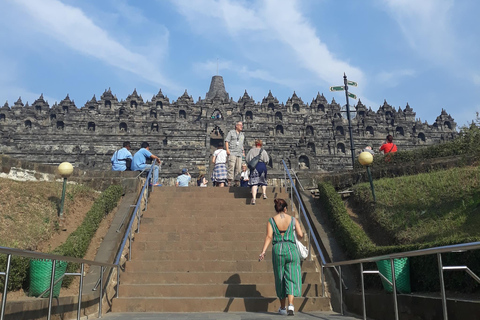 Borobudur klättra upp och Prambanan dagstur