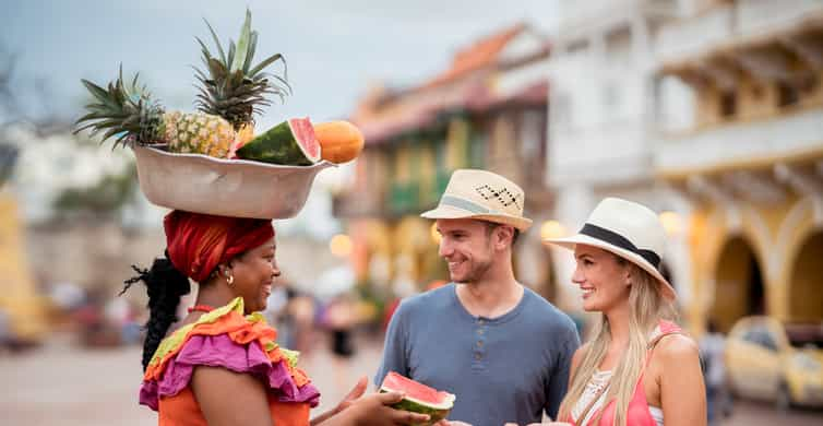 Cartagena: Walled City and Getsemani Shared Walking Tour