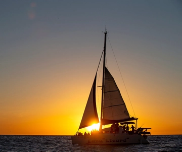 Playa Flamingo: Catamaran Tour and Snorkel With Meal