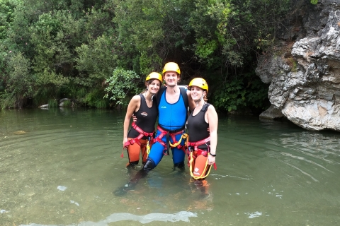 Benahavís: Geführtes Canyoning-Abenteuer am Fluss Guadalmina
