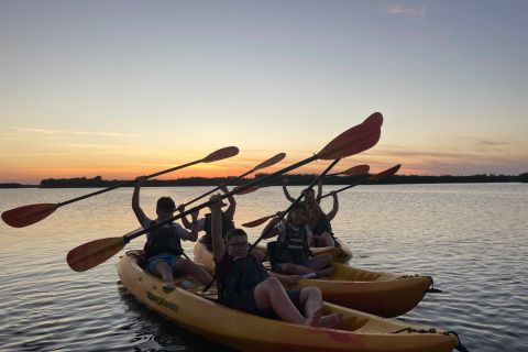 Cocoa Beach: Sunset Guided Kayak Tour