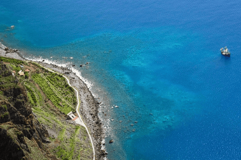 Funchal and Câmara Lobos: Private Guided Tuk Tuk Tour