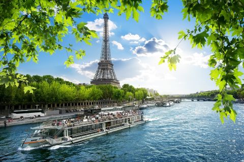 Paris : croisière avec boisson, glace ou dessert