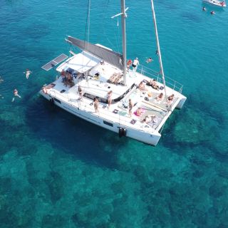 Rhodes: Premium Catamaran Day Cruise with Lunch & Drinks