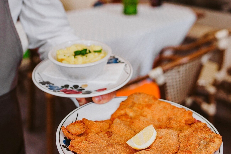 Bratislava: refeição de 3 pratos em um restaurante tradicional