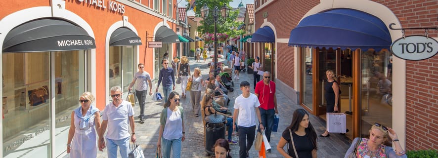 Amsterdam: Designer Outlet Roermond Shopping Trip+MK nøkkelring