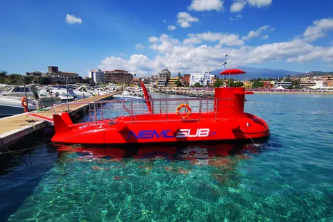 Isola Bella (Sicilia): tour in semi-sommergibile da Giardini-Naxos