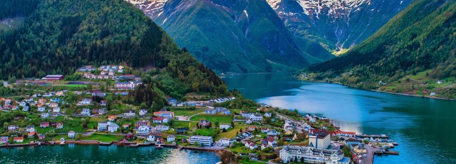 From Bergen: Flam Full-Day Cruise to Sognefjord