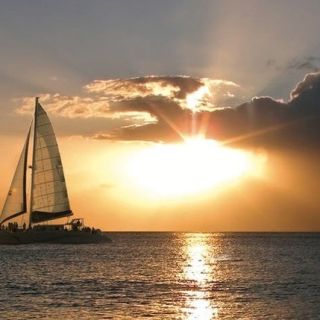 Maui: Lahaina Catamaran Sunset Seil med forretter