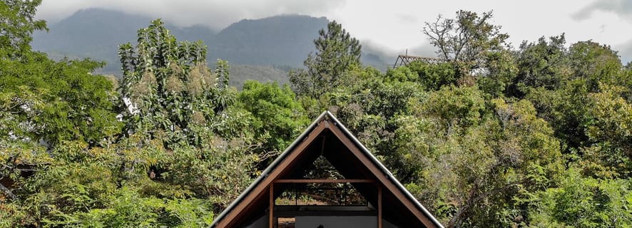 Belihuloya: 2-Day Tour with Waterfall Walk and Rock Pool