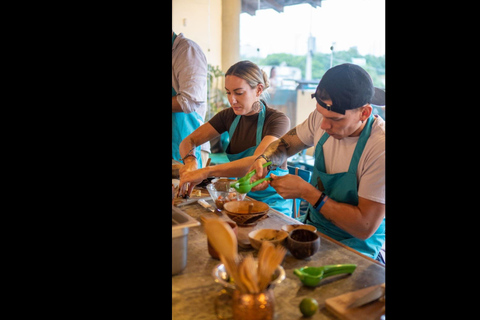 Cartagena: Bazurto Market Tour och matlagningskursCartagena: Bazurto-marknadstur och matlagningskurs