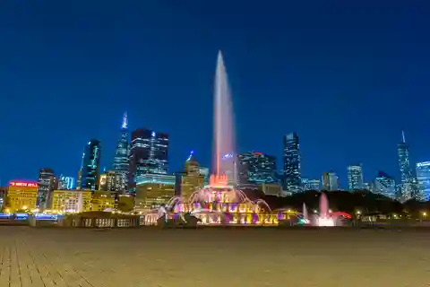 Chicago: Family Friendly Ghost Walking Tour with Local Guide