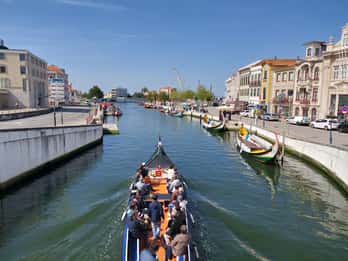 Aveiro: Stories, Canals, and Azulejos Guided Walking Tour