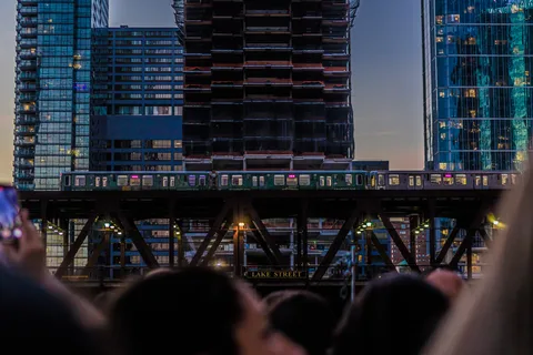 Chicago: Wind and Souls Adults Only Guided Ghost Tour