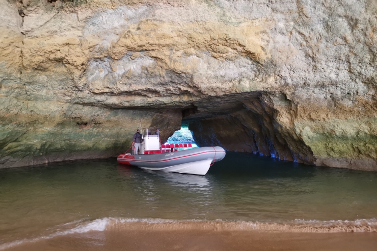 Benagil: visite guidée en bateau des grottes et des dauphins