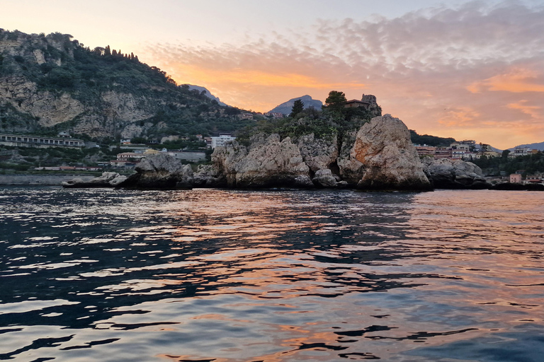 Taormina: Sunset Boat Tour with Aperitif