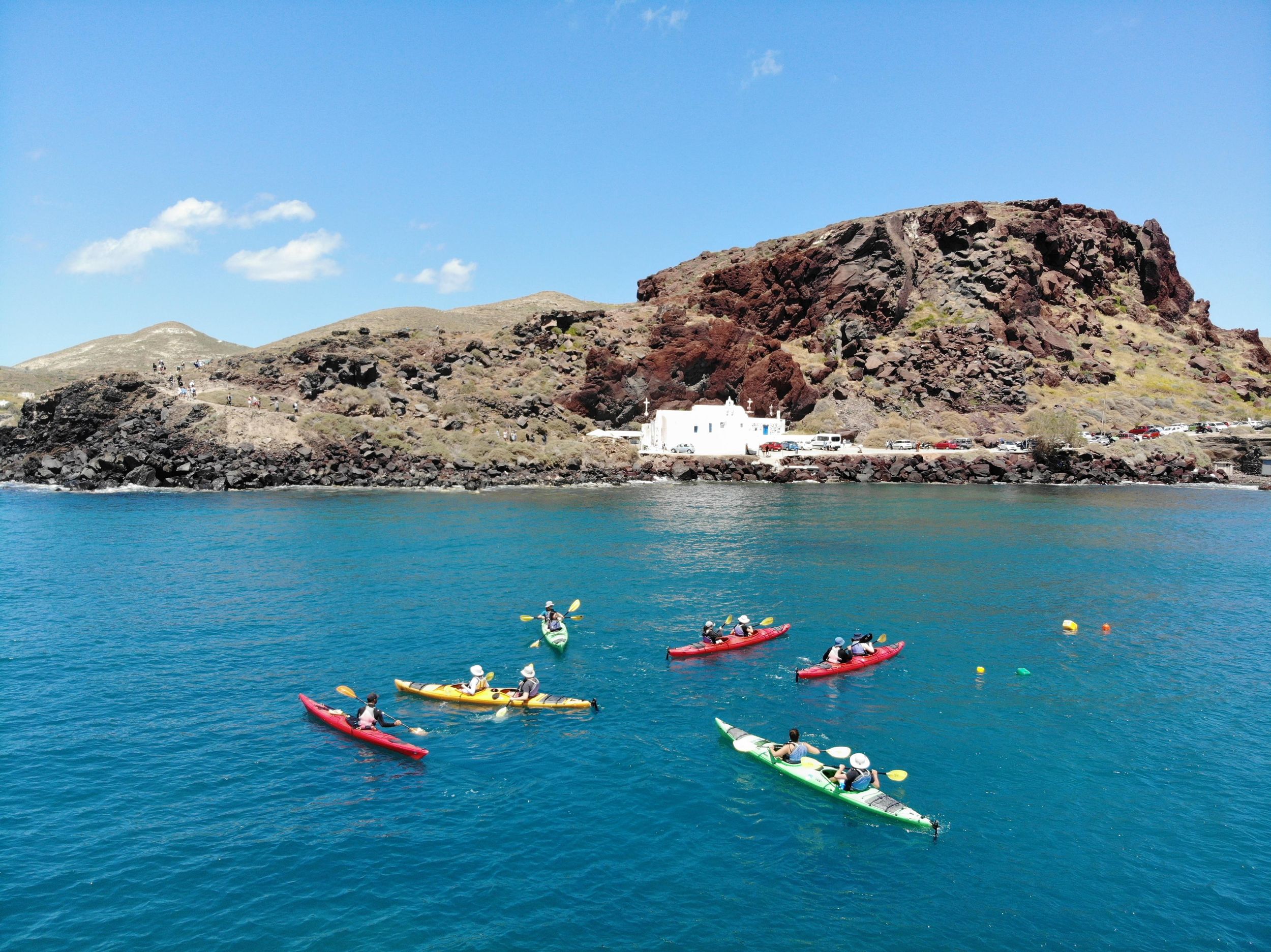 Santorin: Kajaktour auf der Südsee mit Meereshöhlen und Picknick