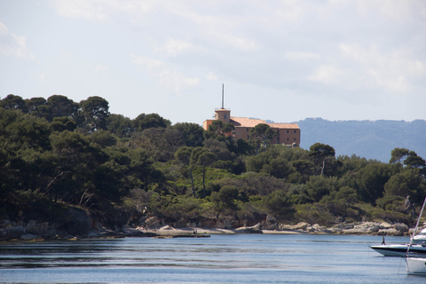 Van Cannes: veerboottickets naar het eiland Sainte-MargueriteVanuit Cannes: Ferry Tickets naar Sainte-Marguerite Eiland