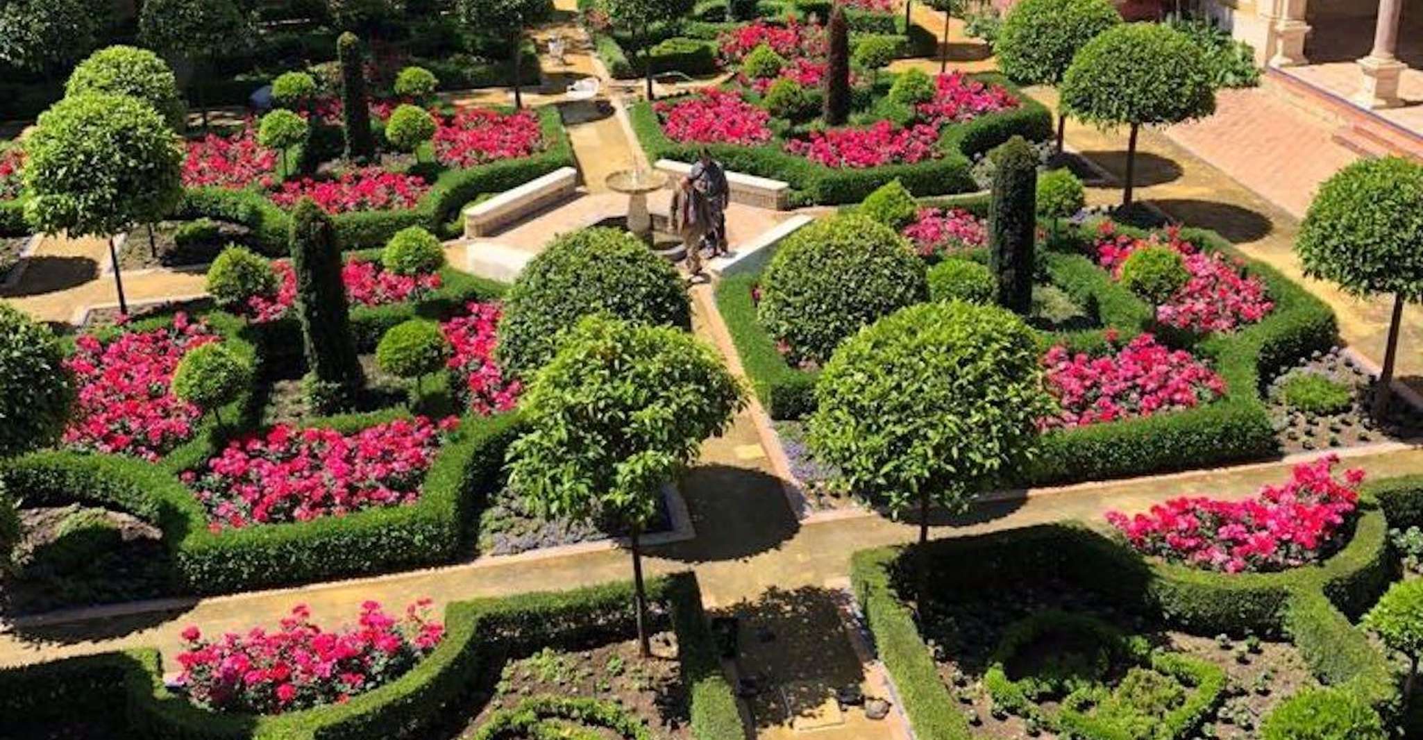 Sevilla, Entrada a la planta baja de la Casa de Pilatos - Hizvo