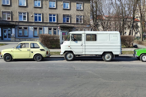 Cracovie : Visite guidée de Nowa Huta en voiture ancienneVisite privée de 2,5 h dans la ville