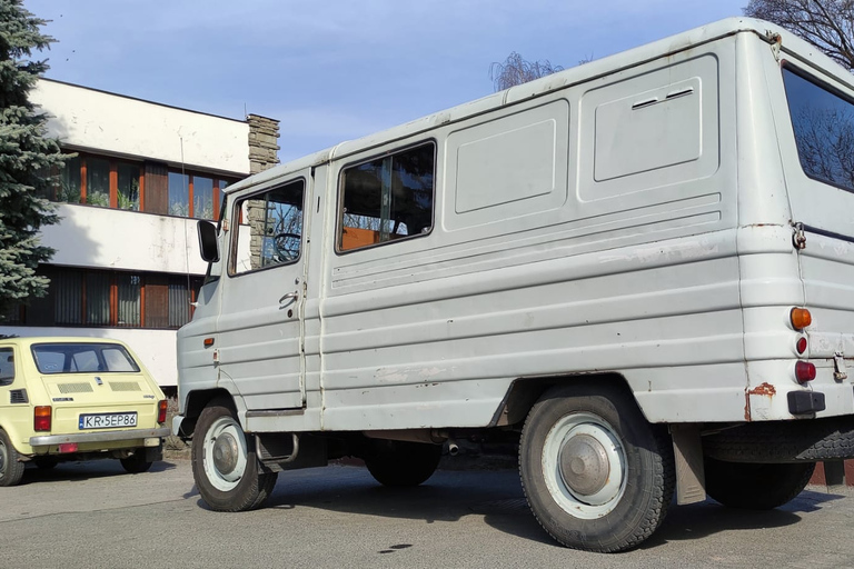 Cracovie : Visite guidée de Nowa Huta en voiture ancienneVisite privée de 2,5 h dans la ville