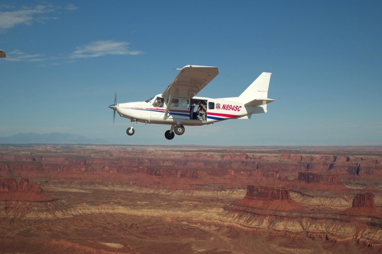 Moab: podróż samolotem do kanionów i geologii