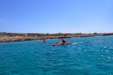 Agia Napa: Kajakken met gids door zeegrottenBegeleide kajakken rond de zeegrotten van Agia Napa vanuit Nicosia